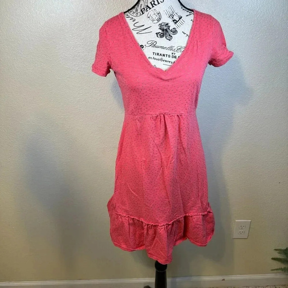 Boden Short Sleeve V-Neck Ruffle Hem Coral Gold Swiss Dot Knit Dress Size 4P - Picture 1 of 8